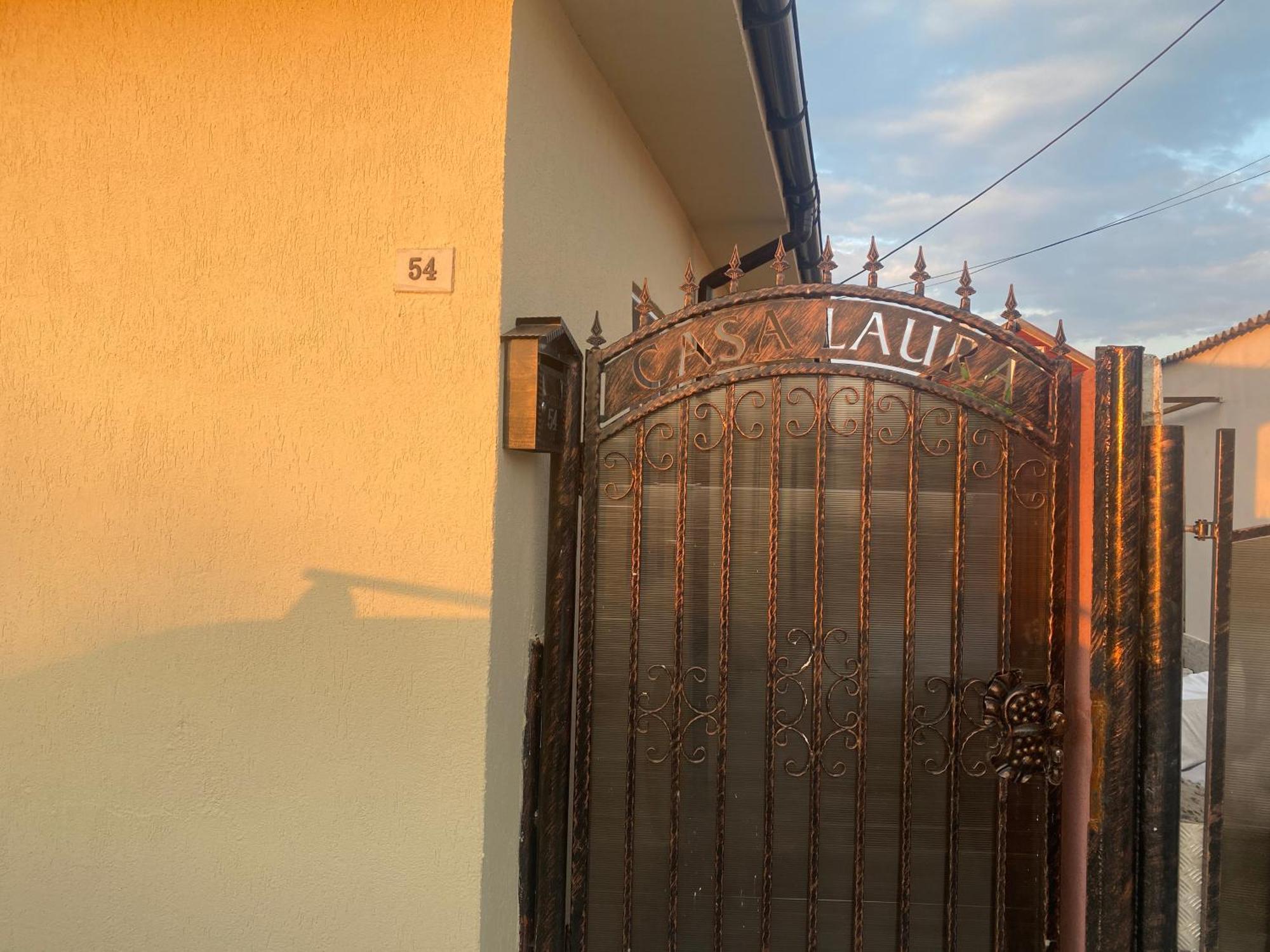 Hostal Casa Laura Corbu  Exterior foto